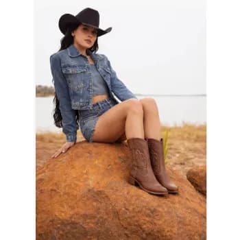 Bota Feminina Moleca Country Texana Cano Curto 5353.201 Bota Feminina Moleca Country Texana Cano Curto 5353.201 Bota Fem