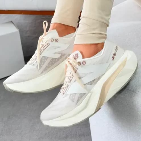 Tênis New Balance Feminino Rebel V4 Fuelcell Corrida Run Nb