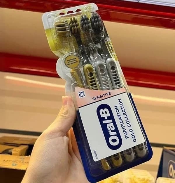 Oral-B Escova de Dente Sensitive Purification Gold Extra Macia 4 Unidades