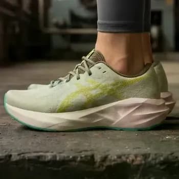 Tênis Asics Novablast 5 Feminino Tr Cinza - Trilha, Corrida Cinza 39 Br