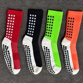 Kit 4 Pares Meia  Antiderrapante Esportiva Futebol Treino Preto/ Vermelho/verde / Laranja Tamanho Unico