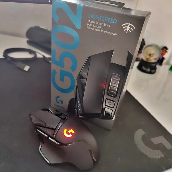 Mouse Gamer Logitech G502 HERO com RGB LIGHTSYNC, Ajustes de Peso, 11 Botões Programáveis e Sensor HERO 25K